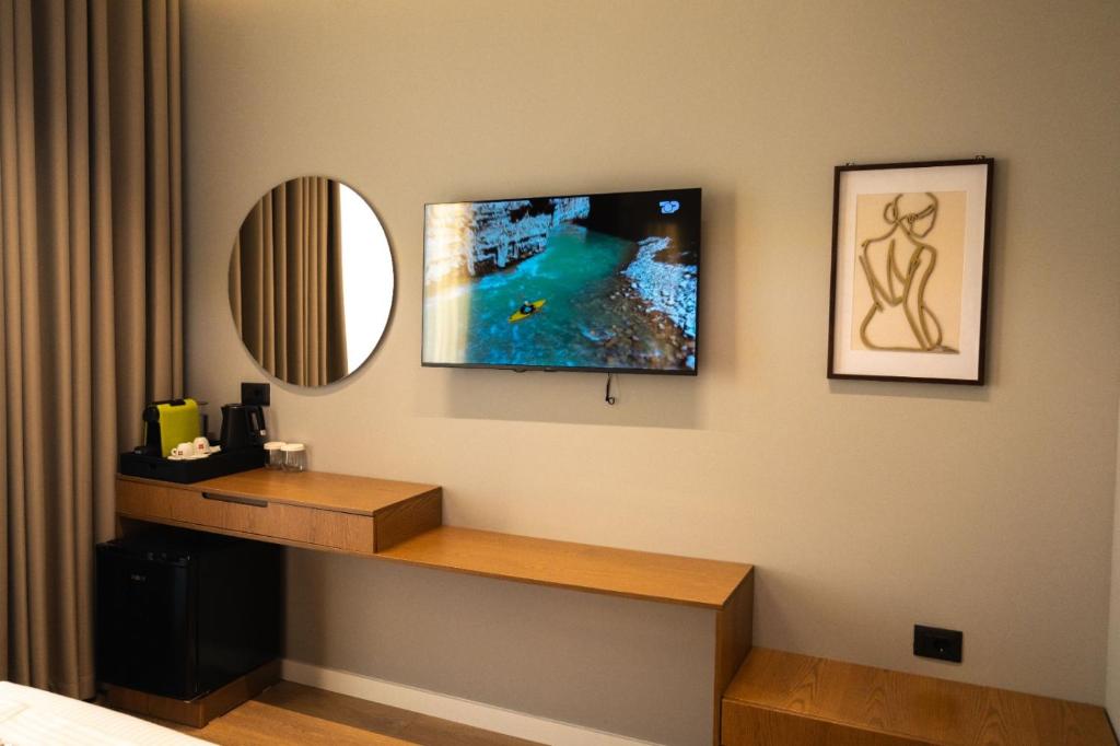 Deluxe Suite with Sea View